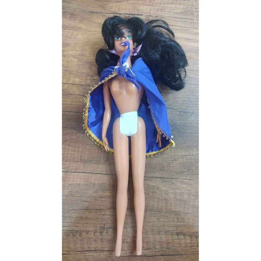 Disney 1990s ESMERALDA Doll Hunchback of Notre Dame Mattel Cape D103